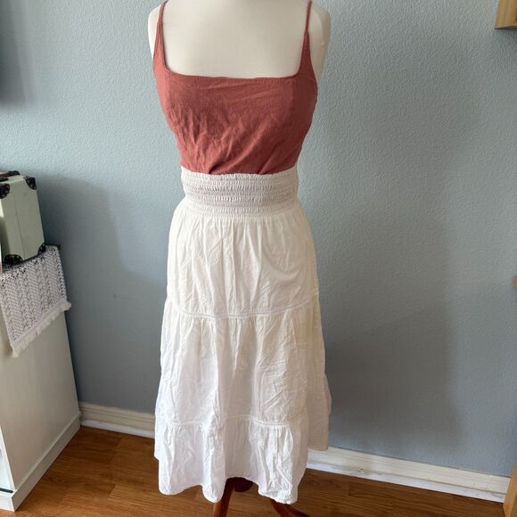 Rails Edina Elegant White Tiered Skirt Size Small - Picture 9 of 9